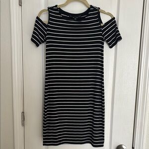XXS White House Black Market Striped Like NewBlack and White Cold Shoulder Dress
